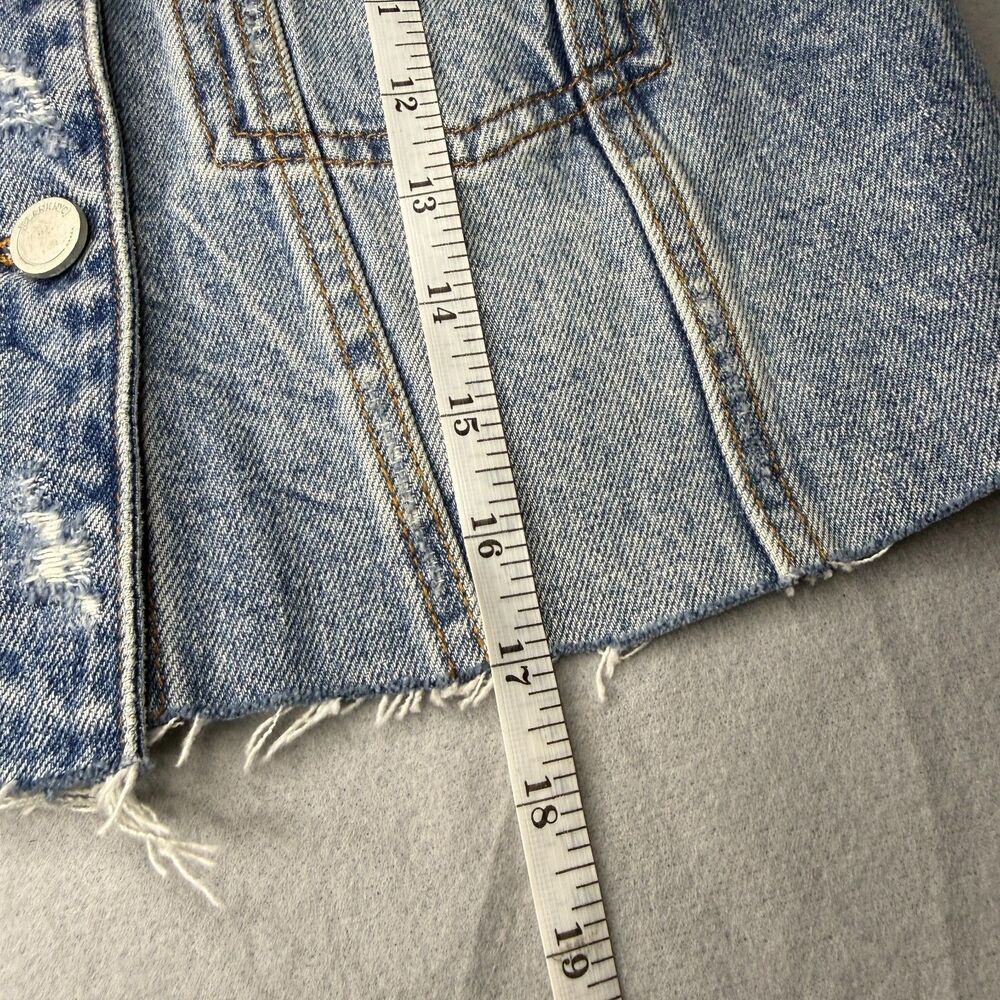BLANKNYC Crystal Rhinestone Fringe Cropped Denim Vest Light Wash Size Small - Picture 7 of 7